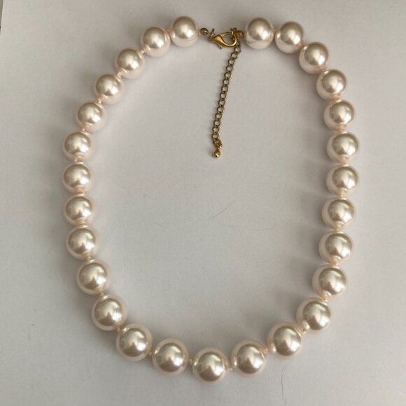 Vintage Cream Glass Pearl Necklace 18-21" 15mm Hand Knotted Matinee Gold Tone - Picture 5 of 11